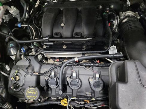 Used 2019 Ford Explorer XLT w/ Equipment Group 202A image 30