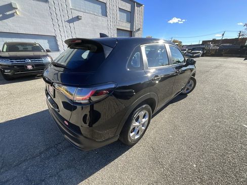 Used 2024 Honda HR-V LX image 6