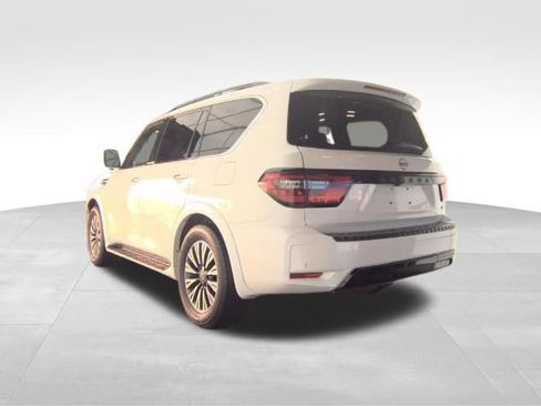 Used 2024 Nissan Armada SL w/ Midnight Edition Package image 5