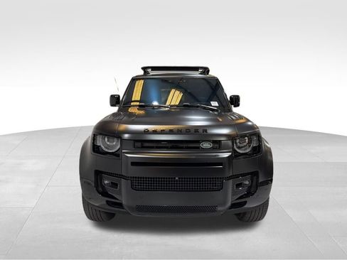 Used 2024 Land Rover Defender 110 X-Dynamic SE image 2