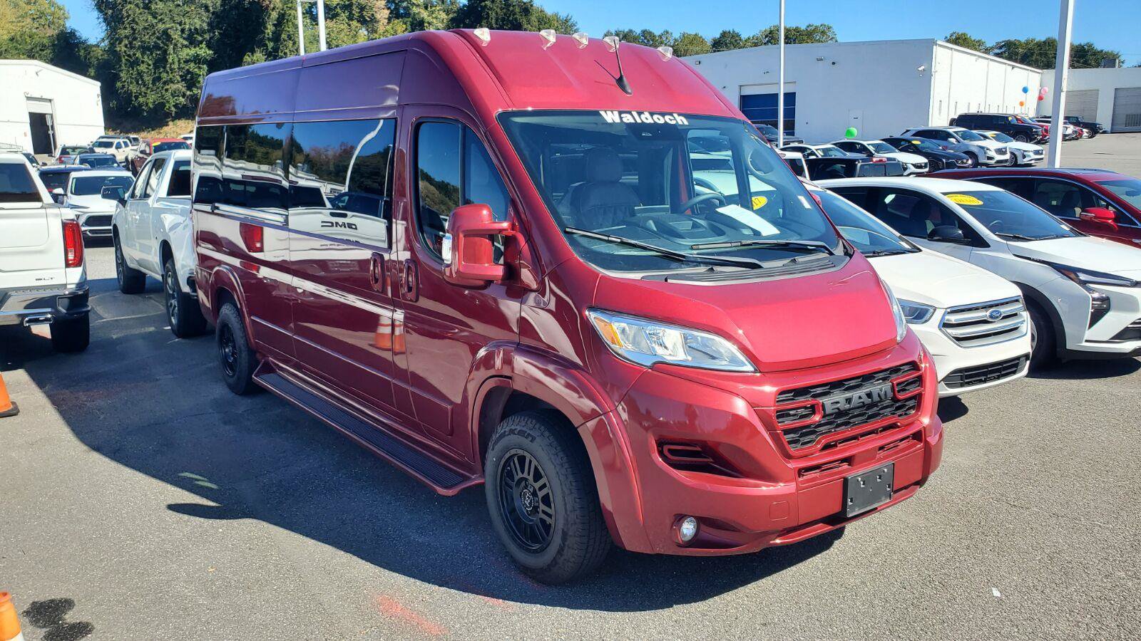 Used 2023 RAM ProMaster 2500 w/ Premium Convenience Group (B) FWD image 2