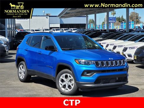 New 2024 Jeep Compass Latitude image 1