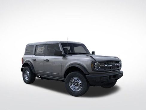 New 2025 Ford Bronco 4-Door image 9