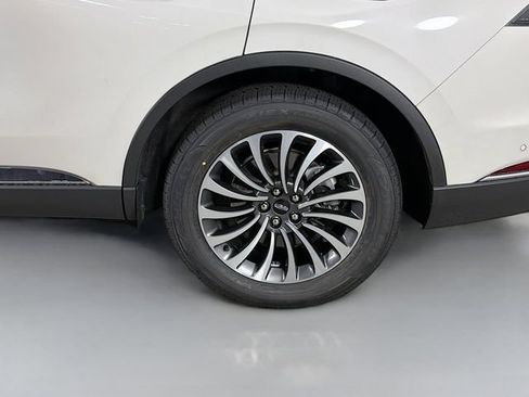 Certified 2022 Lincoln Aviator Reserve w/ Equipment Group 201A AWD/4WD image 38