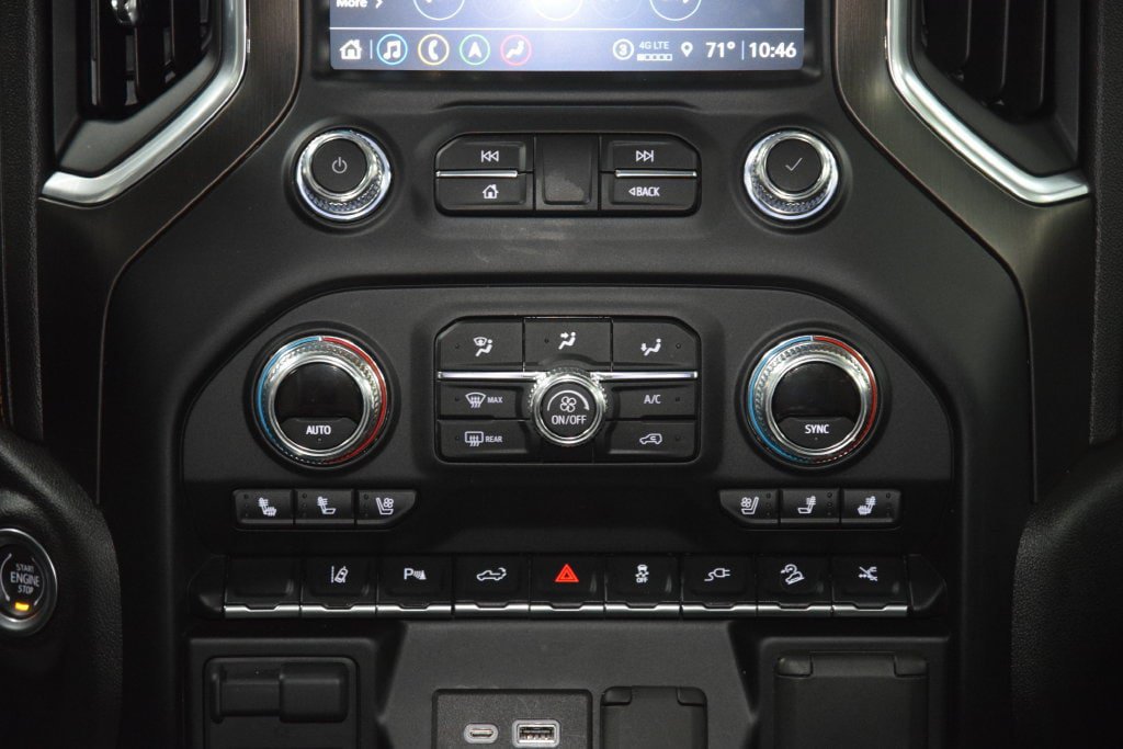 Used 2022 GMC Sierra 2500 AT4 w/ AT4 Premium Plus Package AWD/4WD image 37