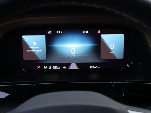 Used 2024 Volkswagen Atlas SE image 31