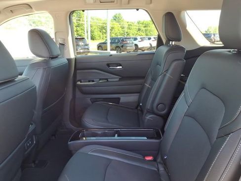 New 2026 Nissan Pathfinder SL AWD/4WD image 8