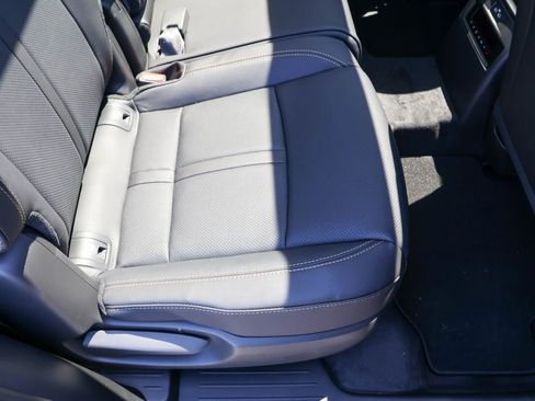 Used 2025 MAZDA CX-70 Plug-In Hybrid w/ Premium Pkg image 57