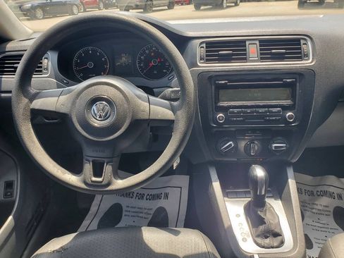 Used 2012 Volkswagen Jetta SE FWD image 15