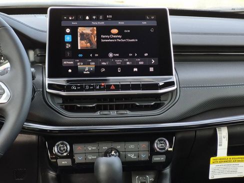 New 2026 Jeep Compass Latitude image 15