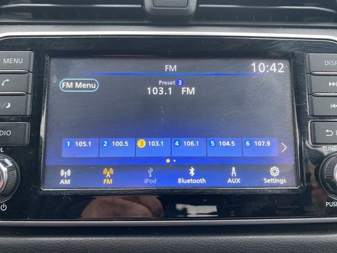 Used 2023 Nissan Versa S image 29