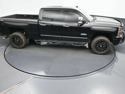 Used 2014 Chevrolet Silverado 1500 High Country w/ High Country Premium Package AWD/4WD image 19