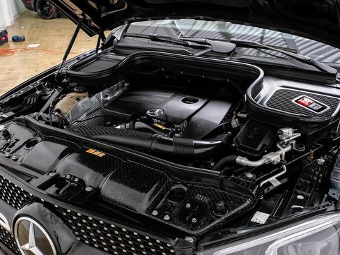 Used 2020 Mercedes-Benz GLE 350 w/ AMG Line Exterior image 44