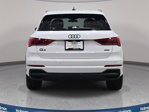Certified 2025 Audi Q3 2.0T Premium Plus w/ Premium Plus Package image 7