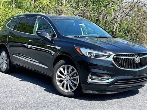 Used 2018 Buick Enclave Premium w/ Experience Buick Package AWD/4WD image 2