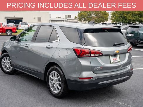 Used 2024 Chevrolet Equinox LT FWD image 3