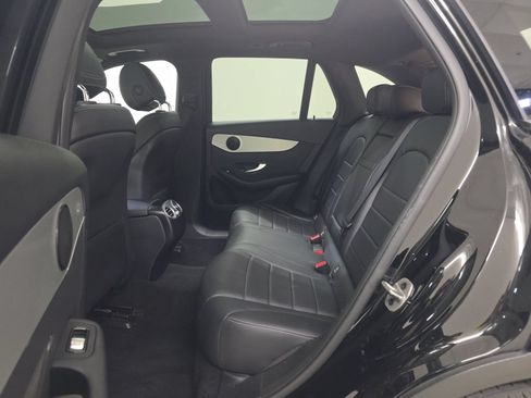 Used 2022 Mercedes-Benz GLC 300 4MATIC image 14
