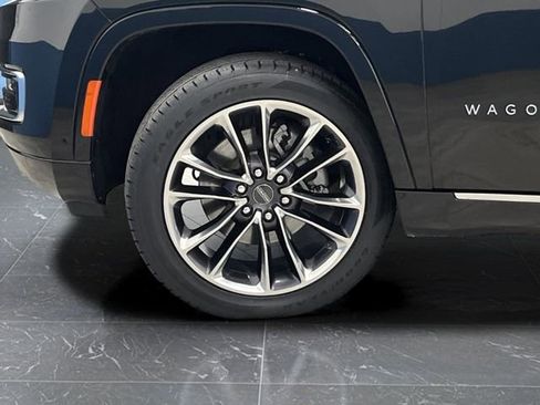 Used 2024 Jeep Wagoneer L Series III w/ Premium Group I image 41