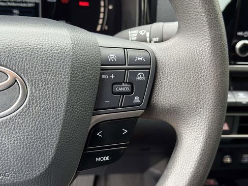 Used 2025 Toyota Camry LE FWD image 12