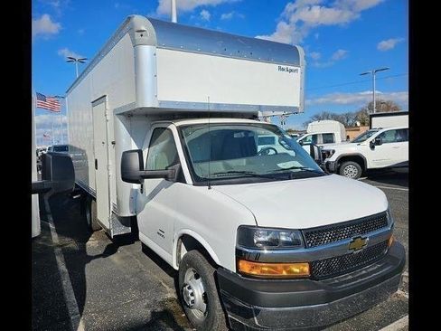 New 2024 Chevrolet Express 4500 w/ Power Convenience Package image 18