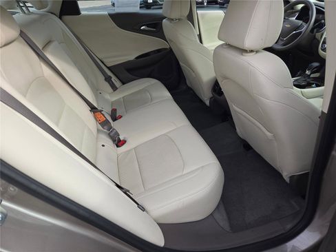 Used 2024 Chevrolet Malibu LT image 11