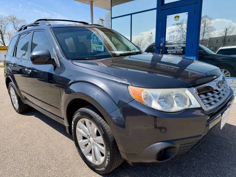 Used 2012 Subaru Forester 2.5X Premium w/ All-Weather Pkg AWD/4WD image 8