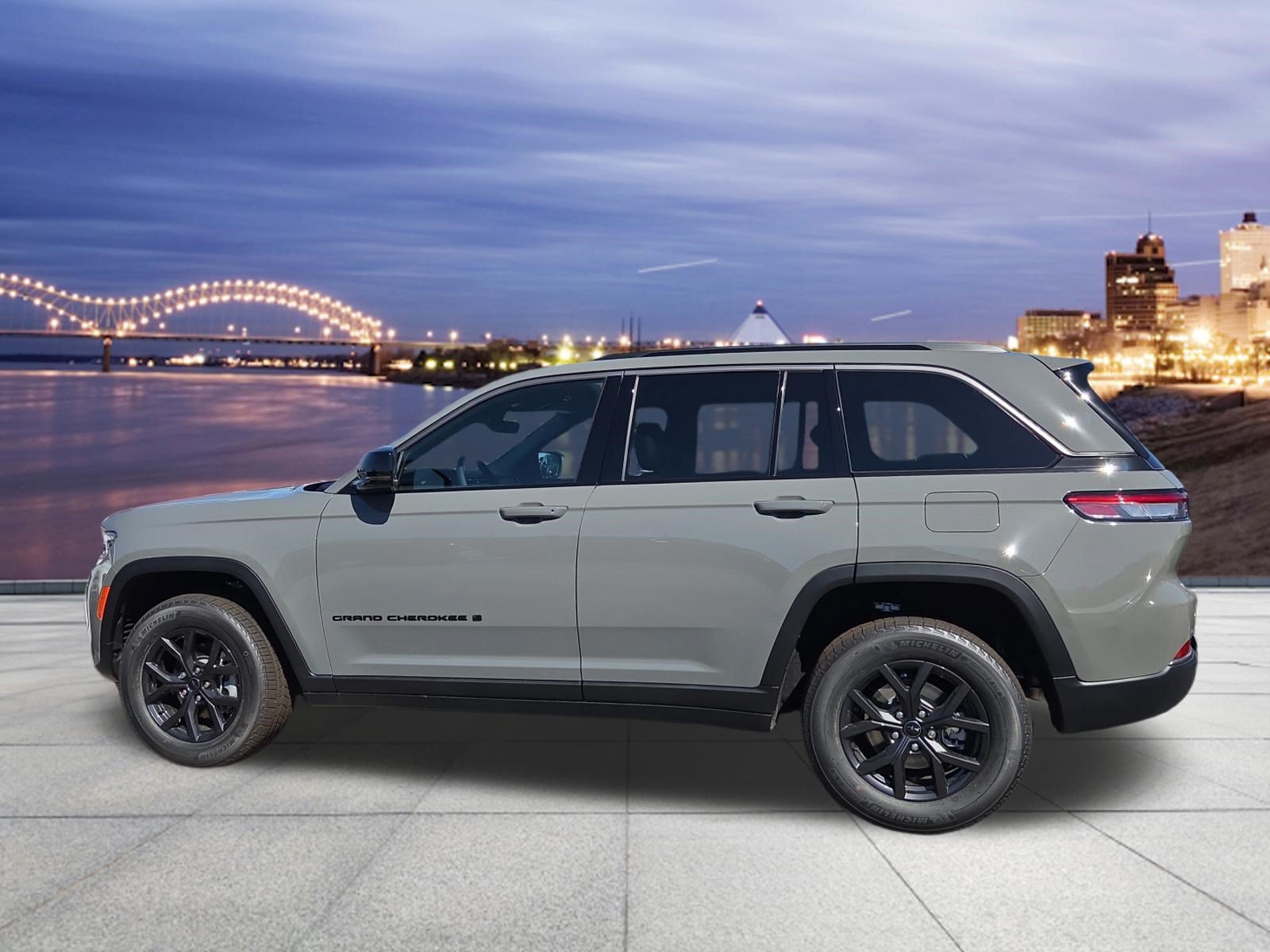 New 2027 Jeep Grand Cherokee 4WD image 3