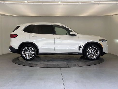 Used 2026 BMW X5 xDrive40i AWD/4WD image 6