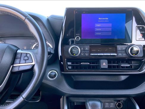 Certified 2024 Toyota Highlander LE image 7