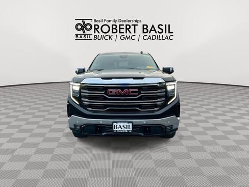 Used 2024 GMC Sierra 1500 SLT w/ SLT Premium Plus Package AWD/4WD image 3