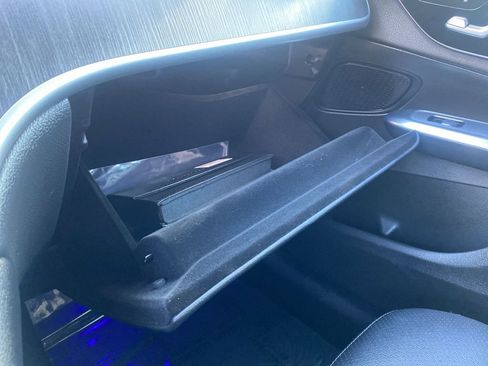 Used 2025 Mercedes-Benz GLC 350e 4MATIC image 22