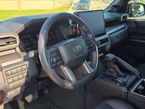 Used 2025 Toyota 4Runner TRD Off-Road Premium w/ Tow Technology Package AWD/4WD image 13