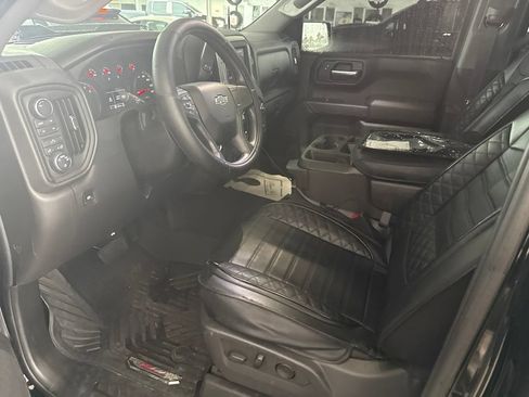 Used 2025 Chevrolet Silverado 1500 Custom Trail Boss AWD/4WD image 12