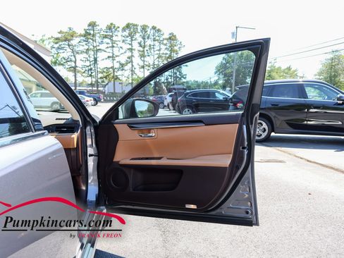 Used 2018 Lexus ES 350 w/ Premier Package FWD image 22