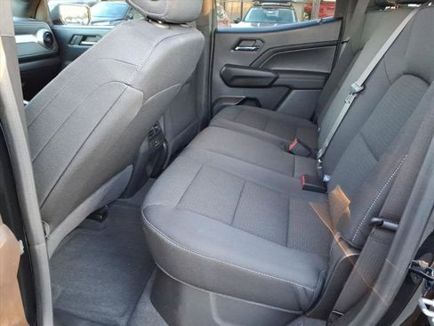 Used 2024 Chevrolet Colorado LT w/ LT Convenience Package II image 5