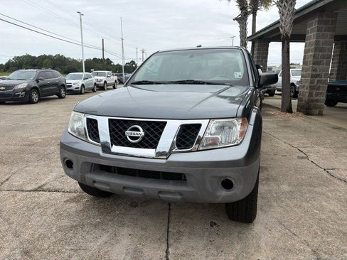 Used 2018 Nissan Frontier SV AWD/4WD image 12