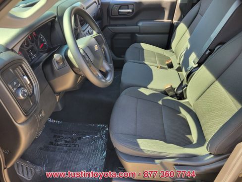 Used 2020 Chevrolet Silverado 1500 Custom w/ Custom Value Package image 10