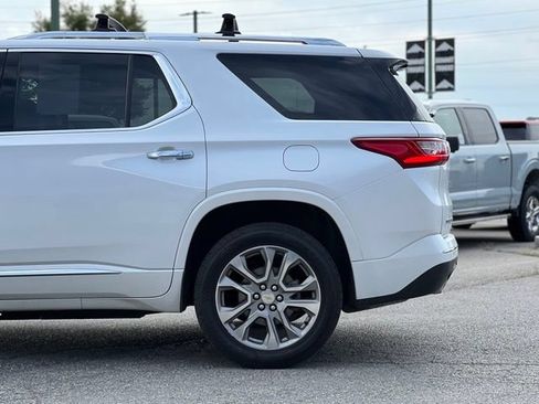 Used 2019 Chevrolet Traverse Premier AWD/4WD image 5