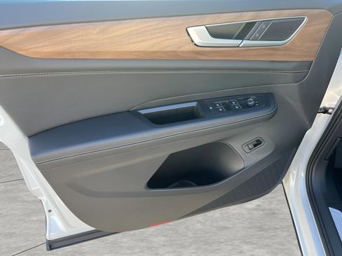 New 2026 Volkswagen Atlas SE image 28