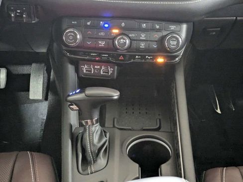 Used 2025 Dodge Durango SRT Hellcat AWD/4WD image 21