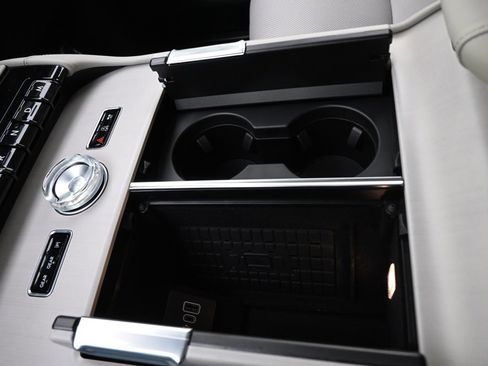 New 2026 Lincoln Navigator Reserve w/ Jet Appearance Package image 29