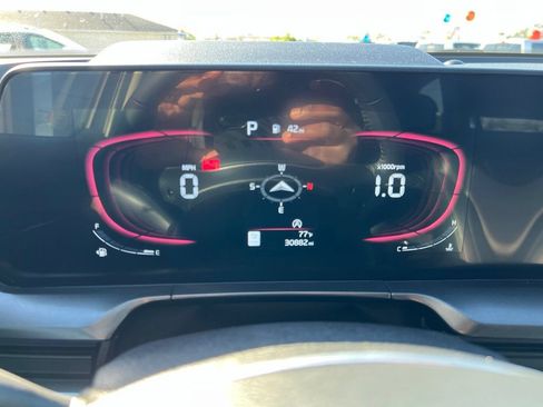 Used 2025 Kia Telluride S AWD/4WD image 29