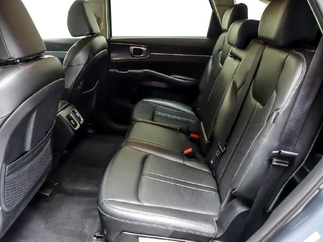 Used 2024 Kia Sorento S FWD image 9