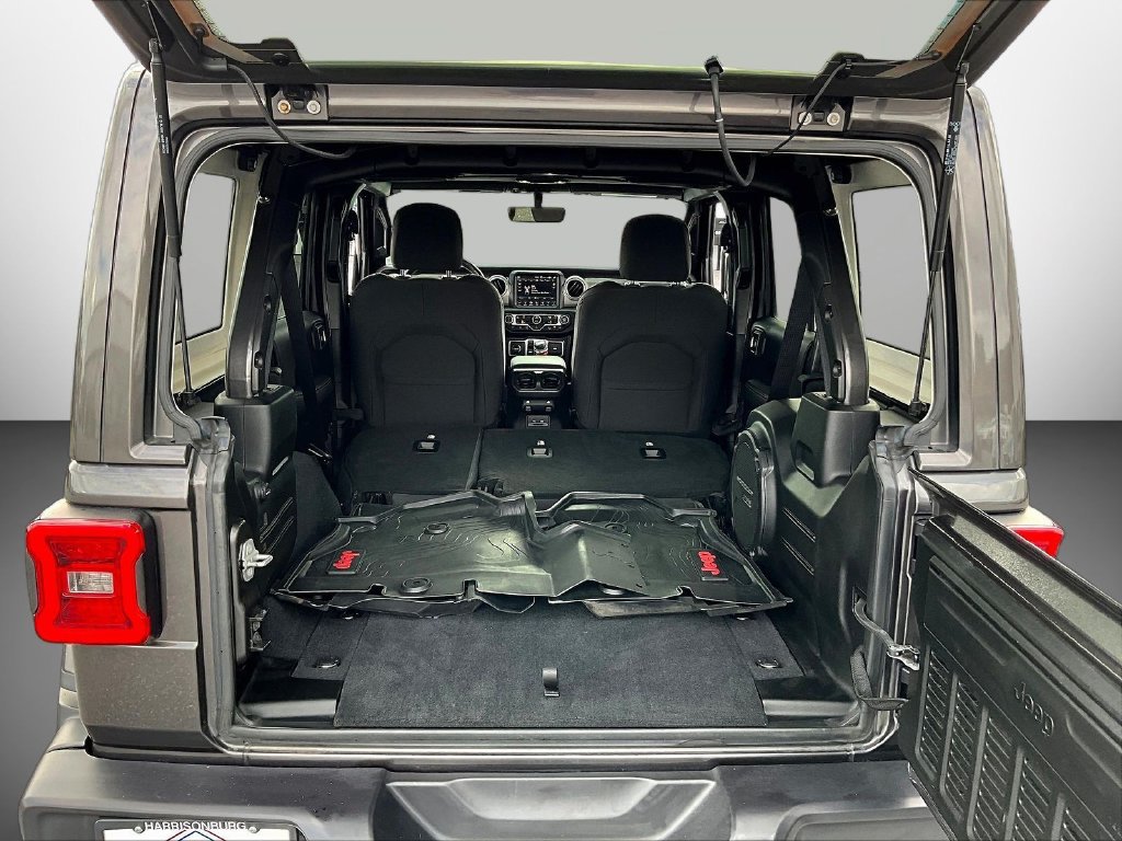Used 2019 Jeep Wrangler Unlimited Sahara AWD/4WD image 8