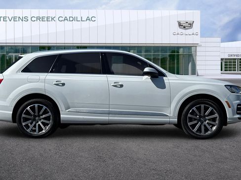 Used 2017 Audi Q7 3.0T Prestige image 2