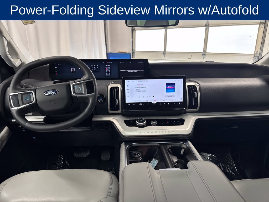 Used 2025 Ford Expedition Active AWD/4WD image 14