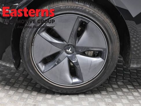 Used 2018 Tesla Model 3 Long Range image 29