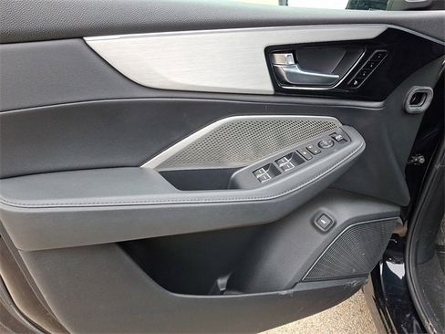 Used 2023 Acura MDX SH-AWD image 12