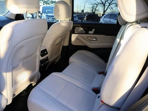 Used 2022 Mercedes-Benz GLS 450 4MATIC image 24