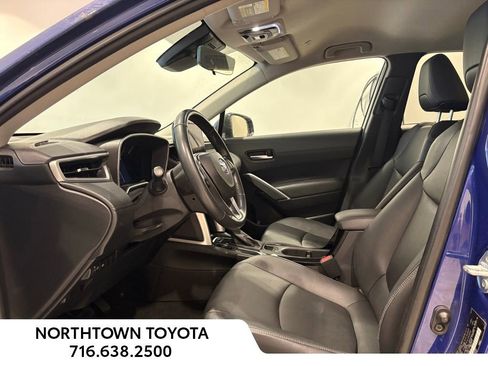Used 2024 Toyota Corolla Cross XLE image 16